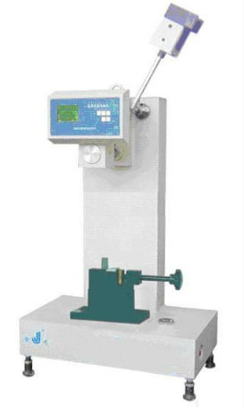 Digital pendulum impact testing machine