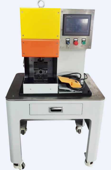 Servo crimping machine